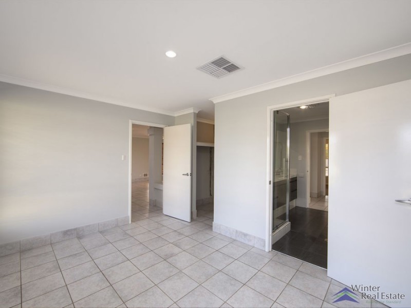 89 Bolderwood Drive, South Lake WA 6164