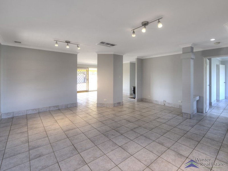 89 Bolderwood Drive, South Lake WA 6164