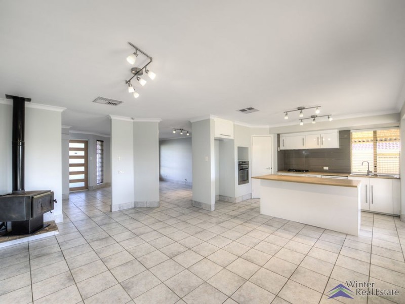 89 Bolderwood Drive, South Lake WA 6164