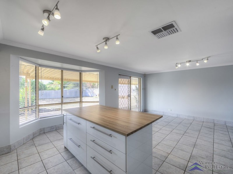 89 Bolderwood Drive, South Lake WA 6164