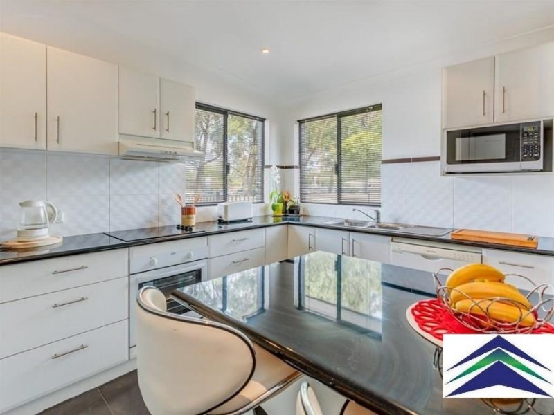 141 Forrest Road, Armadale WA 6112