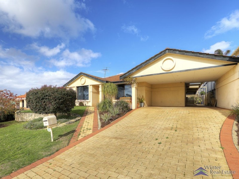 16 Chadlington Drive, Padbury WA 6025