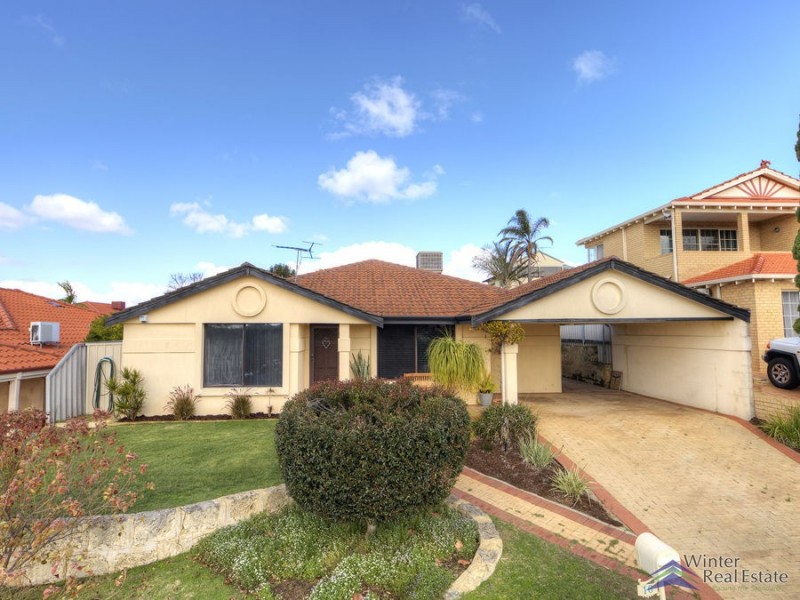 16 Chadlington Drive, Padbury WA 6025