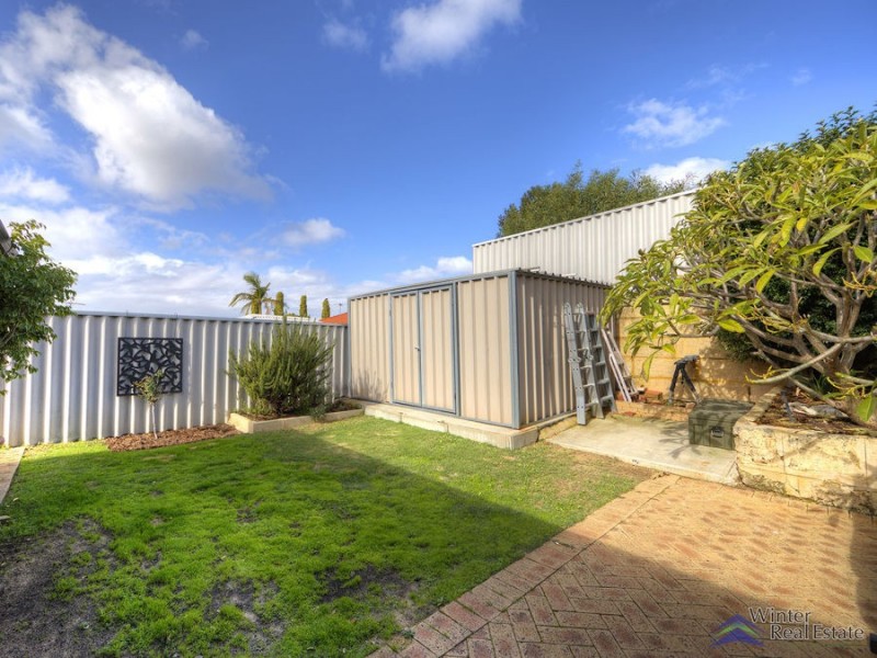 16 Chadlington Drive, Padbury WA 6025