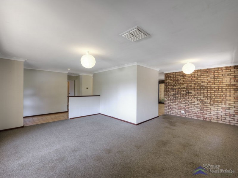 11 Bamlett Street, Mount Nasura WA 6112