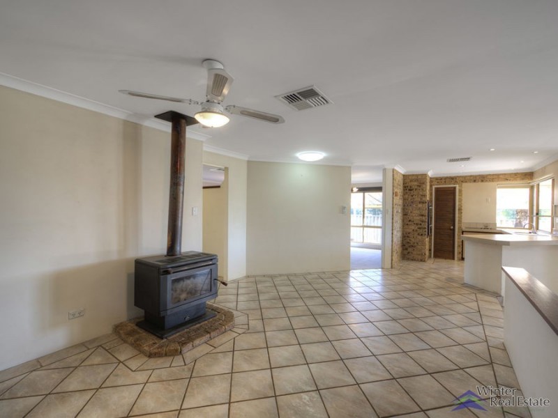 62 Kookaburra Crescent, High Wycombe WA 6057