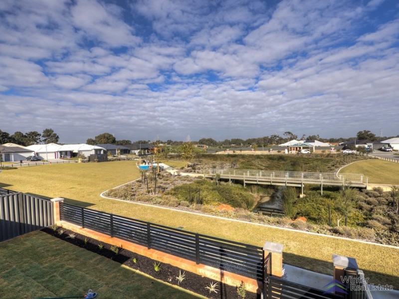 21 Simcoe Way, Caversham WA 6055