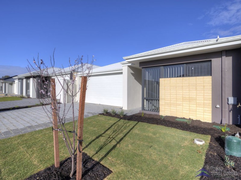 21 Simcoe Way, Caversham WA 6055
