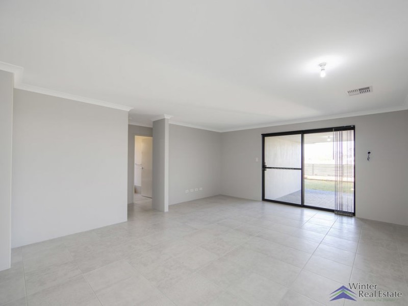 21 Simcoe Way, Caversham WA 6055