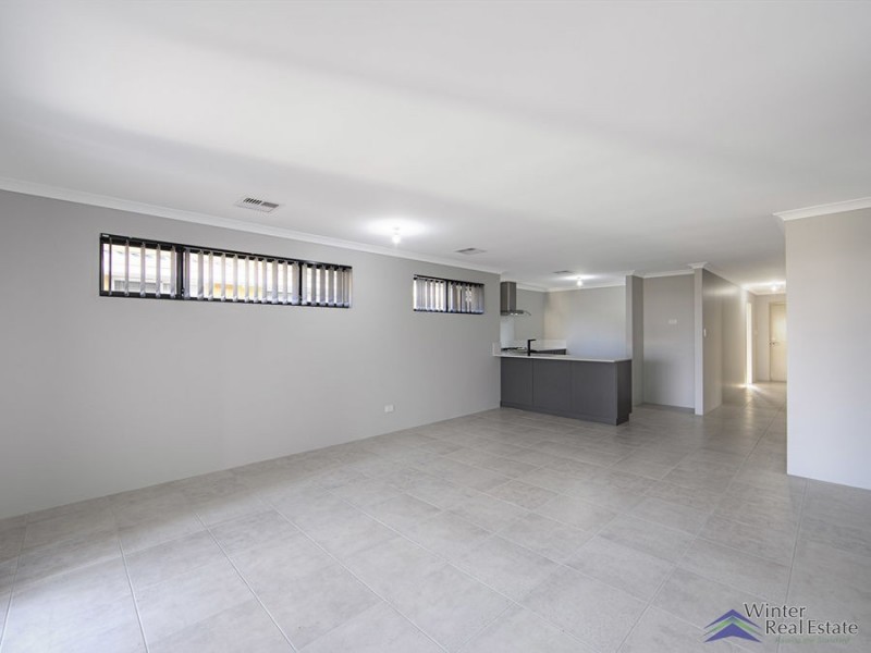 21 Simcoe Way, Caversham WA 6055