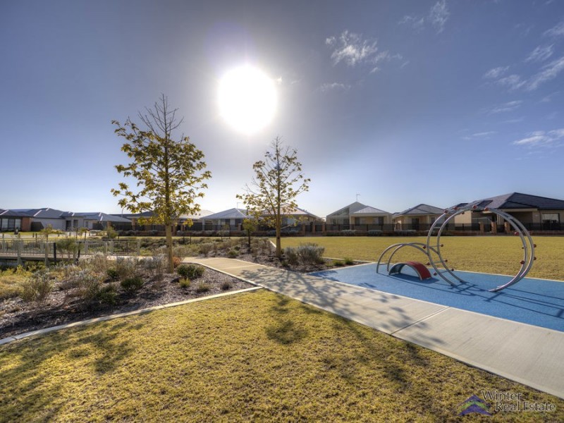 21 Simcoe Way, Caversham WA 6055