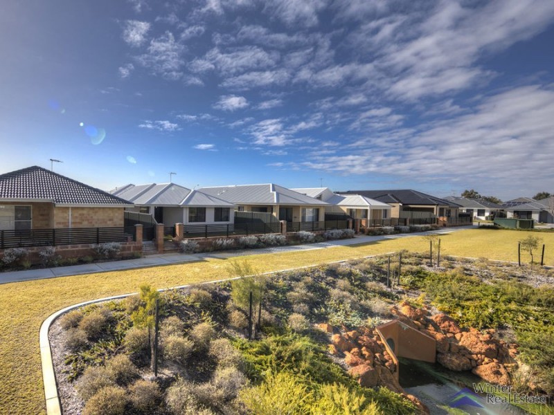 21 Simcoe Way, Caversham WA 6055