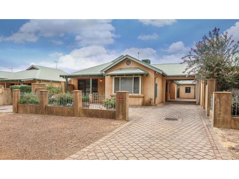 3/3 Dixon Road, Kalamunda WA 6076