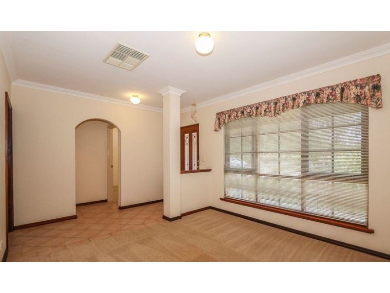 3/3 Dixon Road, Kalamunda WA 6076