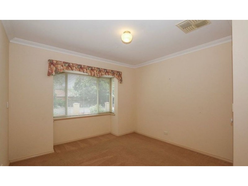 3/3 Dixon Road, Kalamunda WA 6076