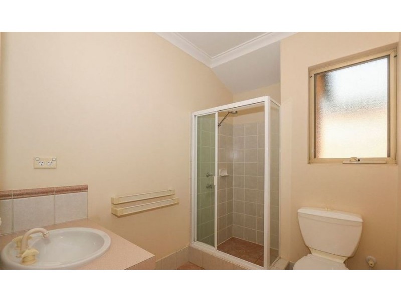 3/3 Dixon Road, Kalamunda WA 6076