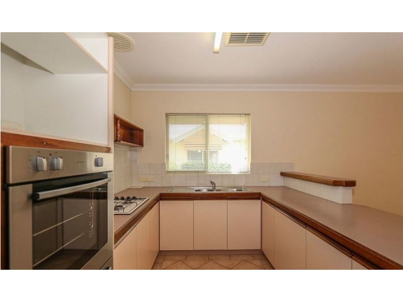 3/3 Dixon Road, Kalamunda WA 6076