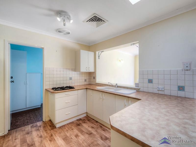 5 Banner Place, Lesmurdie WA 6076