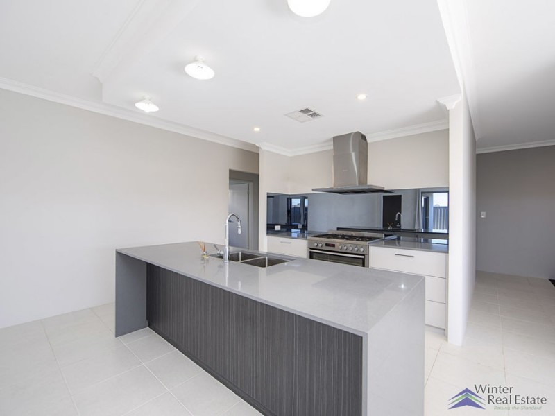 41 Castella Drive, Caversham WA 6055