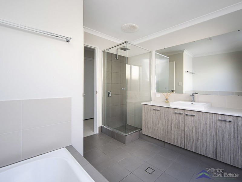 41 Castella Drive, Caversham WA 6055