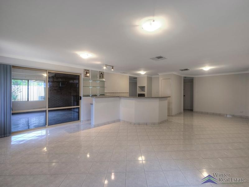 4 Finch Court, High Wycombe WA 6057