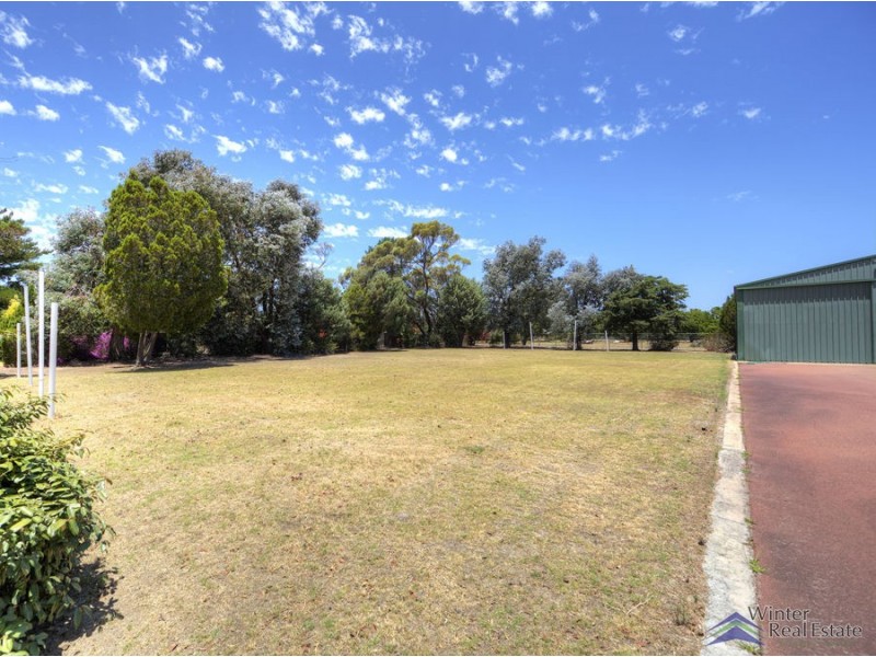 19 Ravenswood Road, Maida Vale WA 6057