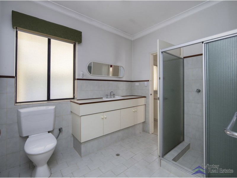 19 Ravenswood Road, Maida Vale WA 6057