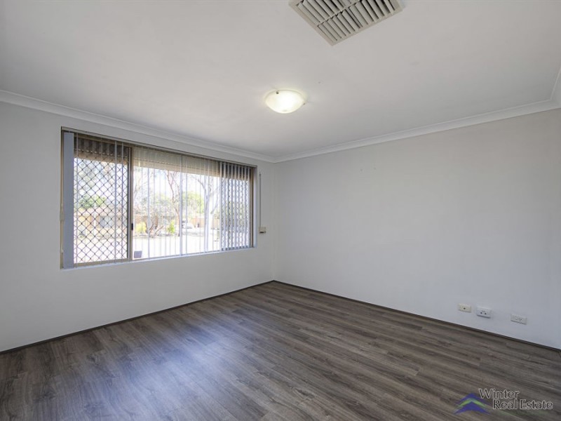 9 The Ridgeway, Swan View WA 6056