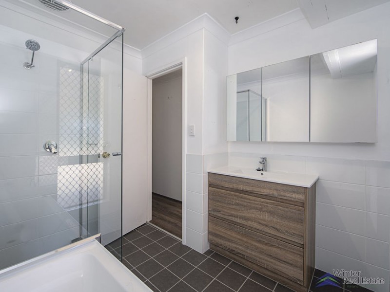 9 The Ridgeway, Swan View WA 6056