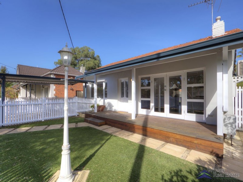 17 Hugh Street, Guildford WA 6055