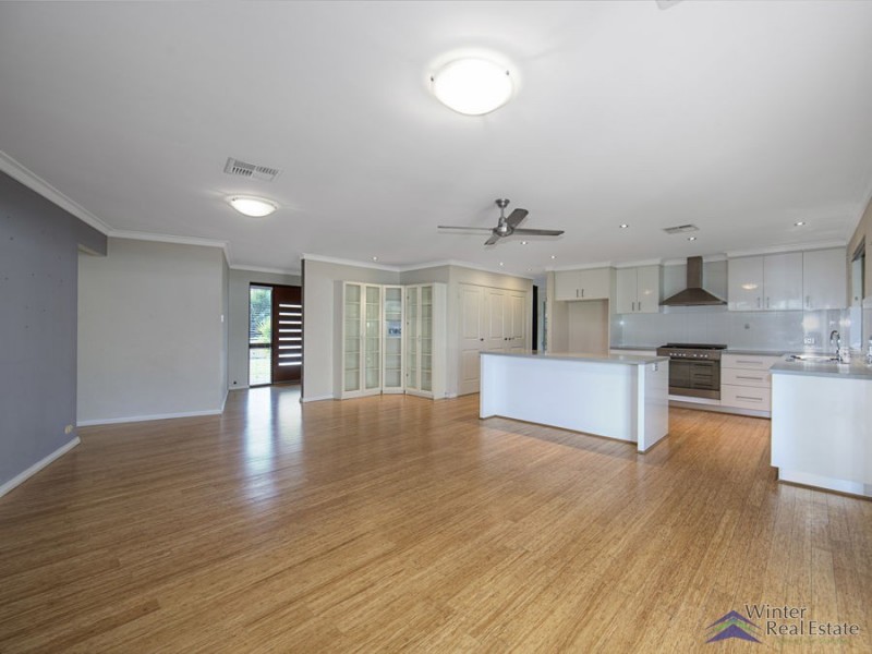 41 Lorikeet Loop, High Wycombe WA 6057