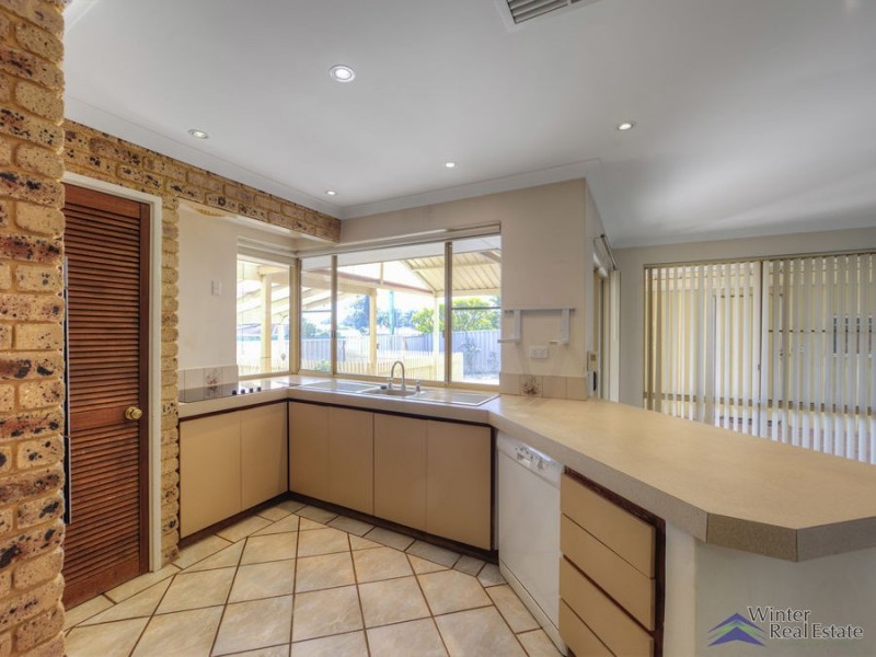 62 Kookaburra Crescent, High Wycombe WA 6057