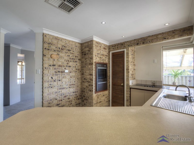 62 Kookaburra Crescent, High Wycombe WA 6057