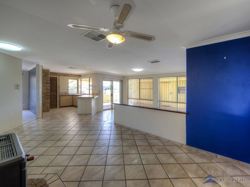 62 Kookaburra Crescent, High Wycombe WA 6057