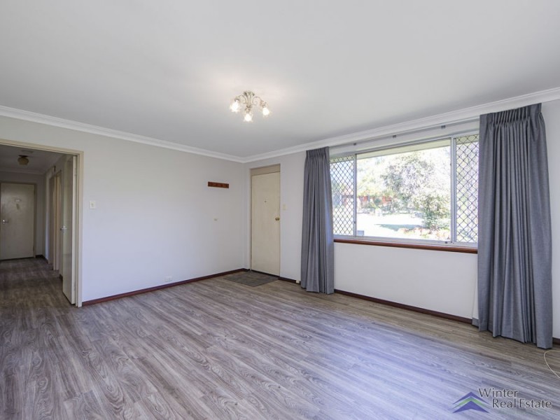 25 Anthony Street, Lesmurdie WA 6076