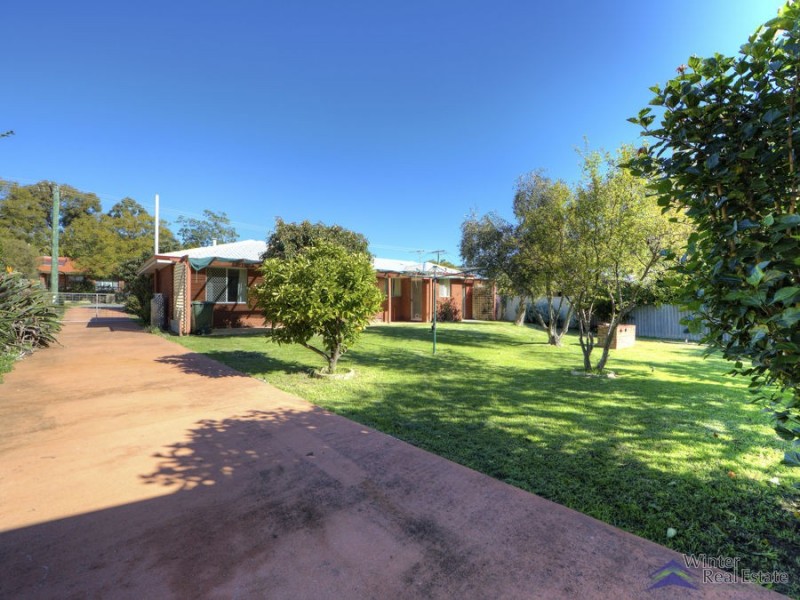 25 Anthony Street, Lesmurdie WA 6076