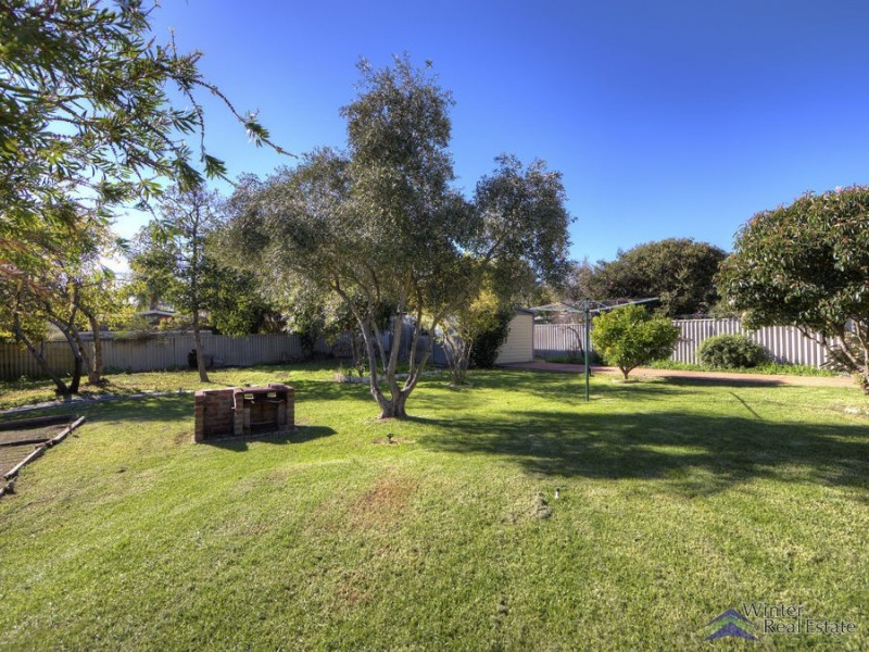 25 Anthony Street, Lesmurdie WA 6076