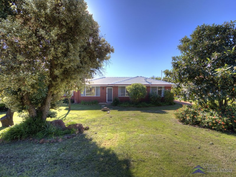 25 Anthony Street, Lesmurdie WA 6076