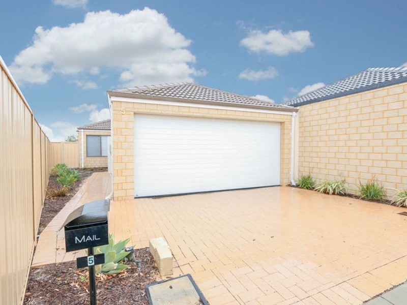 5 Sparkwell Lane, Butler WA 6036