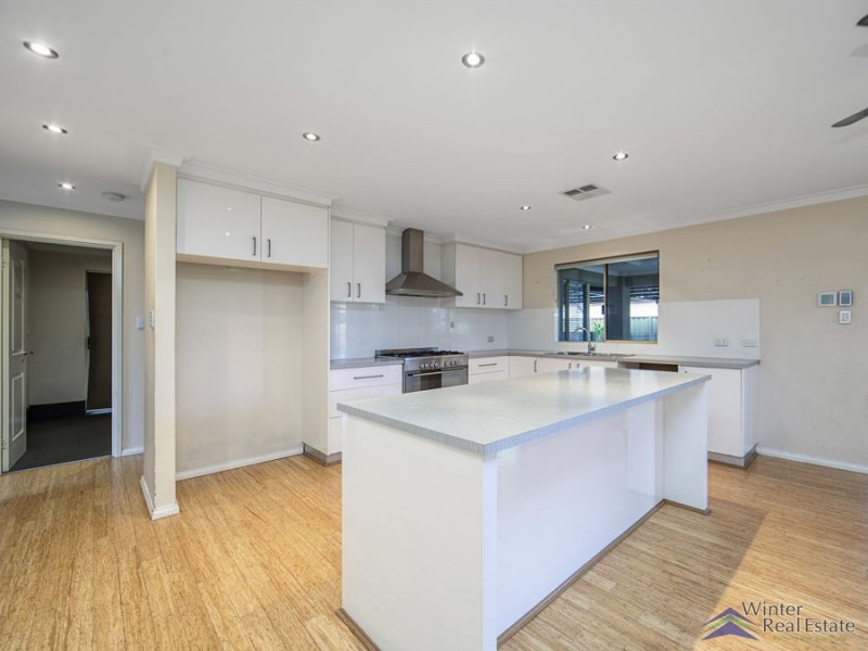 41 Lorikeet Loop, High Wycombe WA 6057