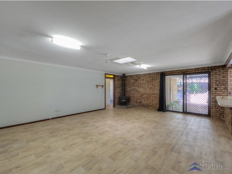 11 Bamlett Street, Mount Nasura WA 6112