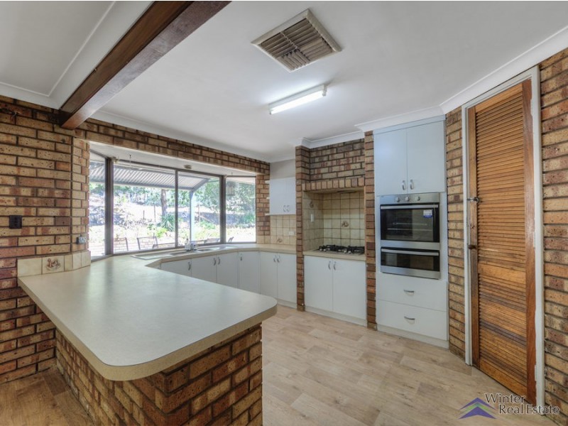 11 Bamlett Street, Mount Nasura WA 6112