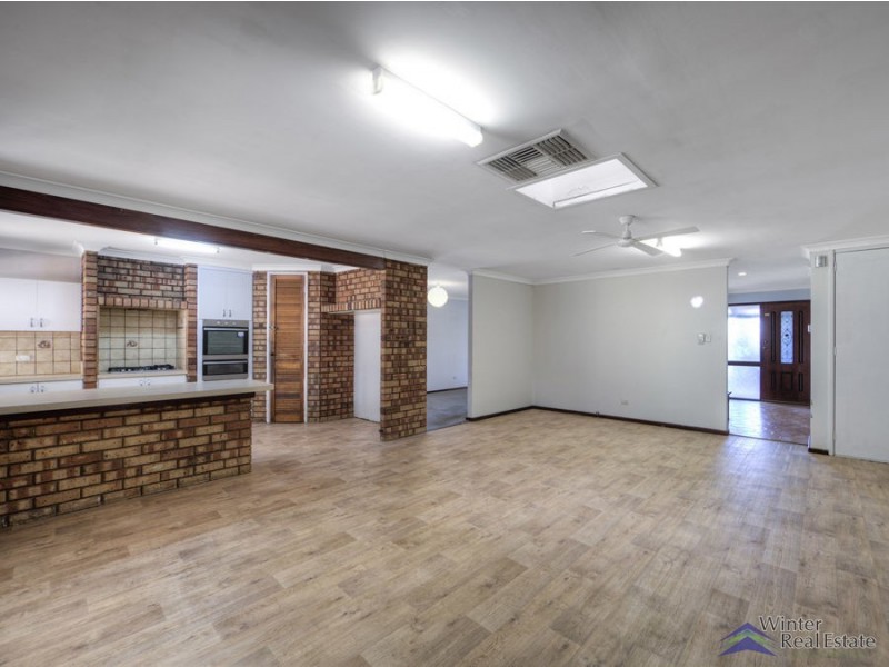 11 Bamlett Street, Mount Nasura WA 6112