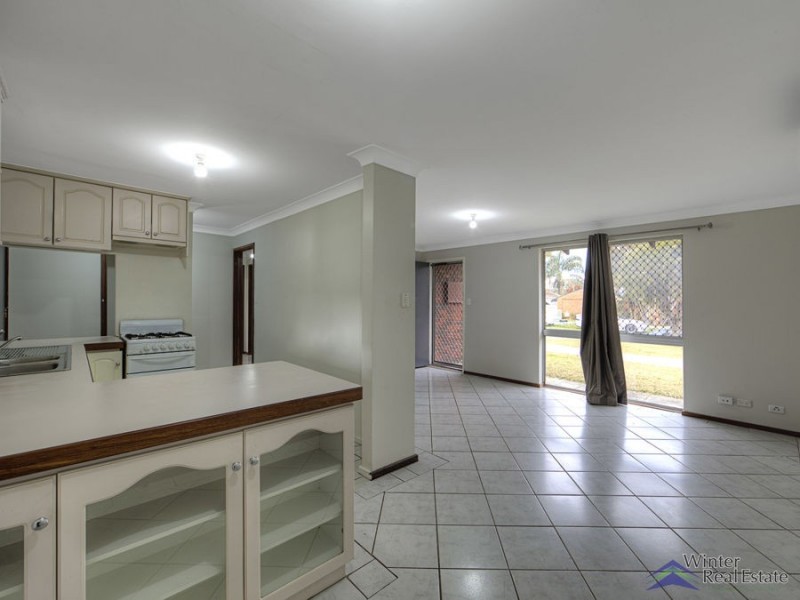 6 Redross Court, Armadale WA 6112