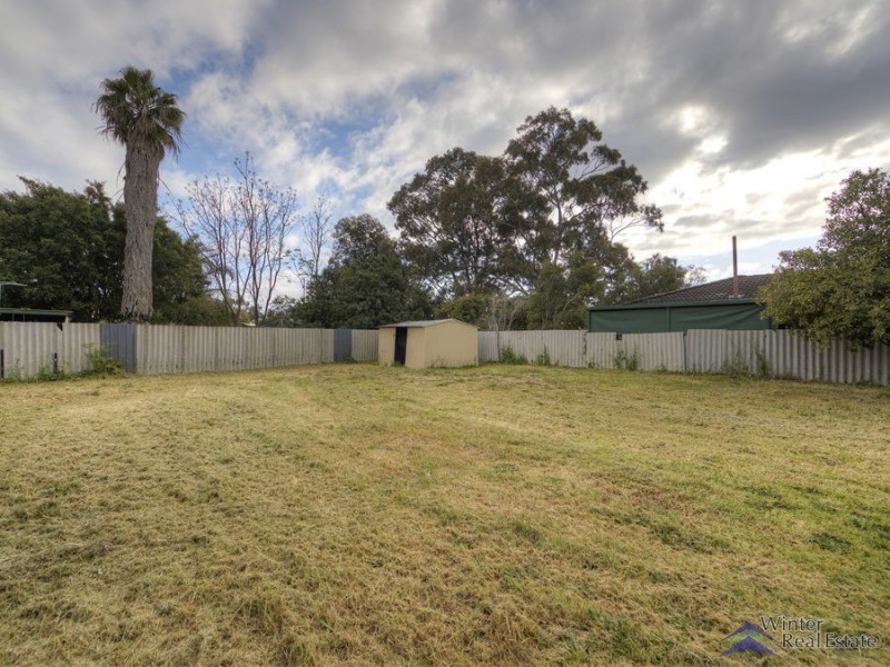 6 Redross Court, Armadale WA 6112