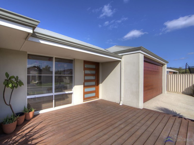 22 Baza Gardens, Maida Vale WA 6057