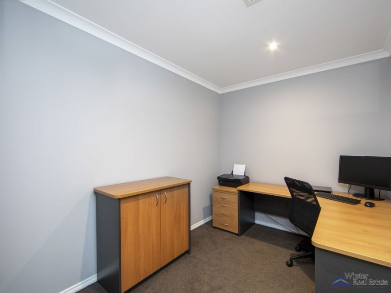 22 Baza Gardens, Maida Vale WA 6057