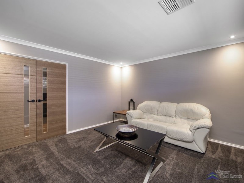 22 Baza Gardens, Maida Vale WA 6057