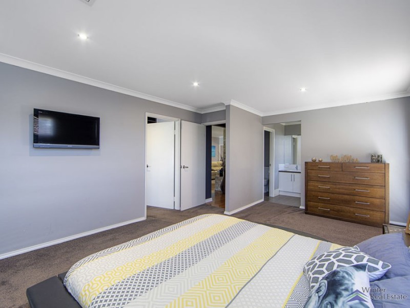 22 Baza Gardens, Maida Vale WA 6057