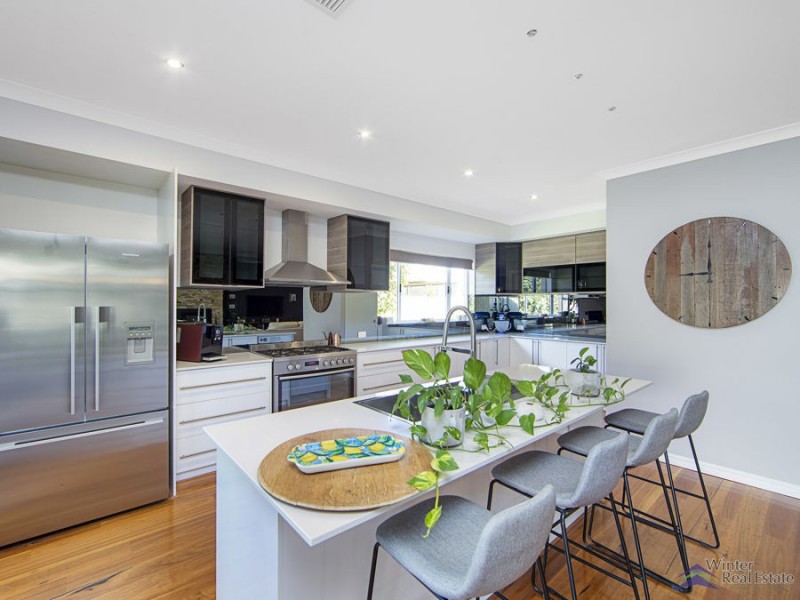 22 Baza Gardens, Maida Vale WA 6057